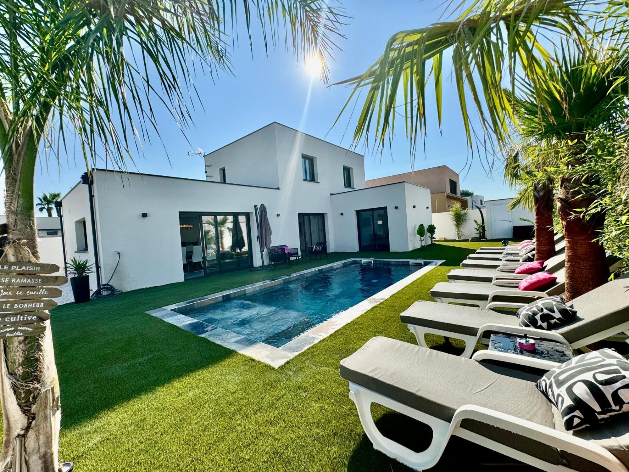 Vanille Cap D Agde Luxe Piscine Chauffee 5 Etoiles Villa Le Grau-d'Agde