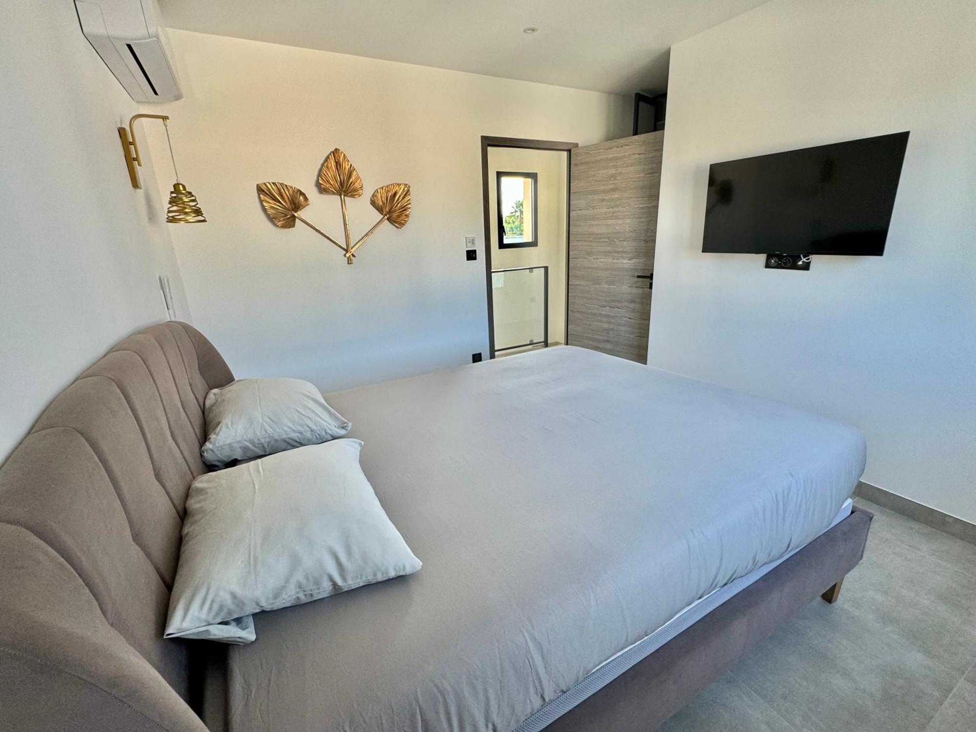 Villa Vanille Cap D Agde Luxe Piscine Chauffee 5 Etoiles